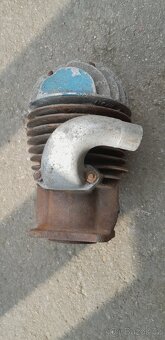 Válec s hlavou Jawa Robot - 2