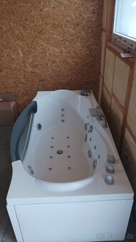 Prodám vířivou vanu - 2