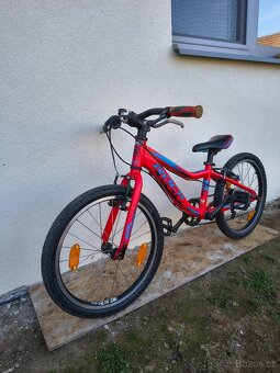 ROCK MACHINE Surge 20 - 2