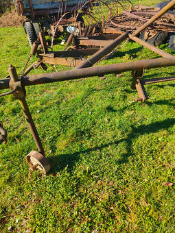 Obraceč a shrnovač sena - 2