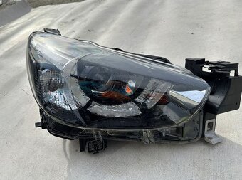 Mazda 2 DD, LED pravý přední světlomet - 2