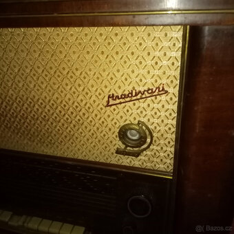 Prodám staré německé rádio Stradivari - 2