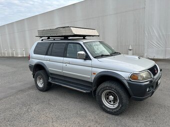 Mitsubishi Pajero Sport 2,5 D - 2