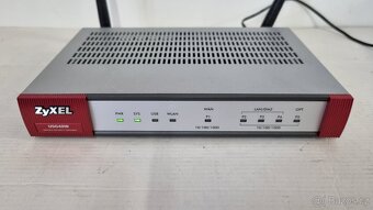 Router Zyxel - 2
