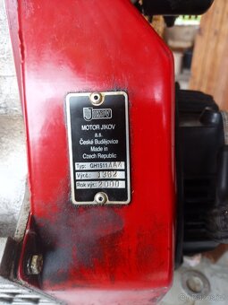 Prodám stabilní benzínový motor - 2
