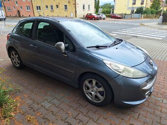 Peugeot 207. - 2