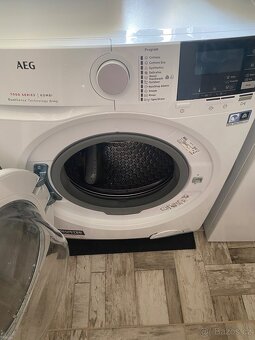 Pracka se susickou AEG - 2