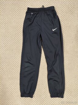 Chlapecké tepláky Nike - 2
