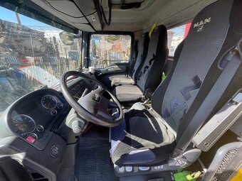 MAN TGL 12.210 Odťahový špecial - 2