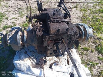 Prodám zadek kompletní z traktoru 7011 - 2