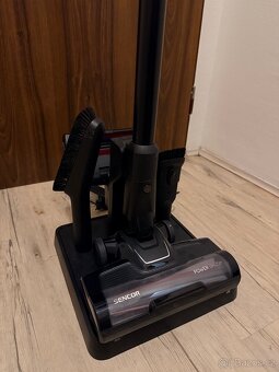 SENCOR SVC 9879BK 4 v 1 Tyčový vysavač - 2