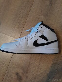 Nike Air Jordan 1 - 2