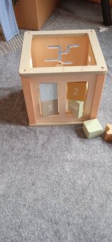 Little Dutch activity Cube, dřevěná kostka pro miminka - 2