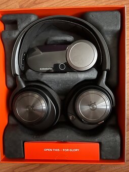 SteelSeries Arctis Nova Pro (herní sluchátka) - 2