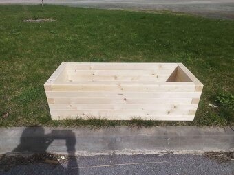 Vyvýšené záhony z masivu - 2