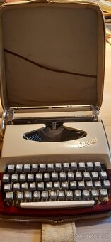 Psací stroj Consul - 2