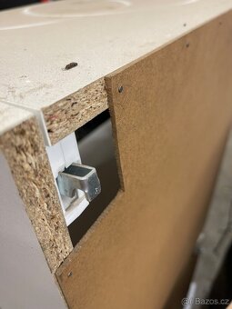 Skřínky na zed 3x - 2