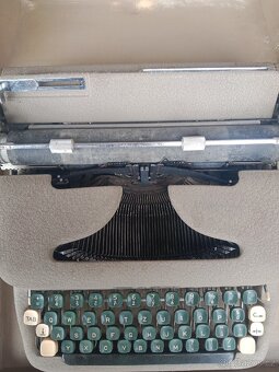Psací stroj - 2