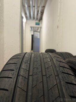 Letní pneu  225/40 R19 - 2
