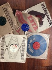 šelakové gramofonové desky z 30-40 let - 2