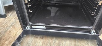 Vestavná trouba BEKO - 2