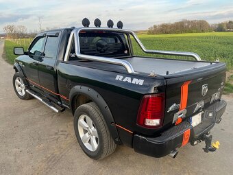 Dodge Ram 1500 Sport Crew Cab V8 5.7 Hemi - 2