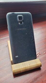 Samsung Galaxy S5 - MAKETA - 2