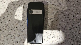 Nokia 6610i, volný na všechny operátory. - 2