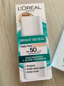 L’Oréal Paris Bright Reveal rozjasňující tónovací fluid - 2