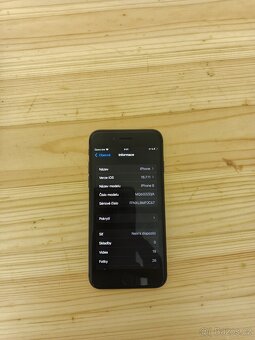 iPhone 8 64GB - 2