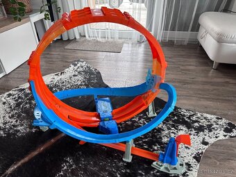 Hot wheels dráha - 2