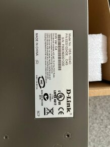 D-Link DES-1024D - 2
