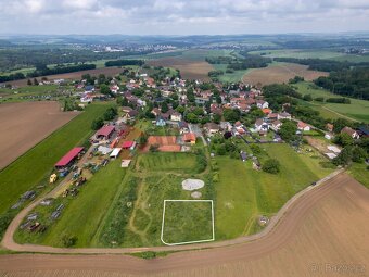 Prodej krásného pozemku v obci Řimovice u Vlašimi - 2