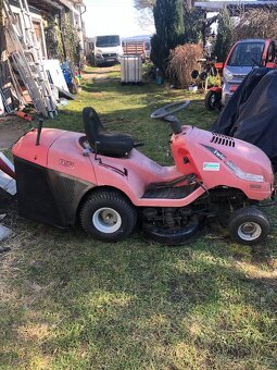 Zahradní traktor Castelgarden twin cut plus, nový motor aj. - 2