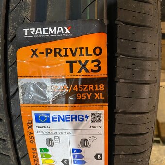 NOVÉ Letní pneu 225/45 R18 95Y Tracmax - 2
