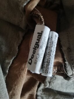 Dívčí/dámské hnědé šaty zn. Desigual vel. XS, Dívčí 152/158 - 2