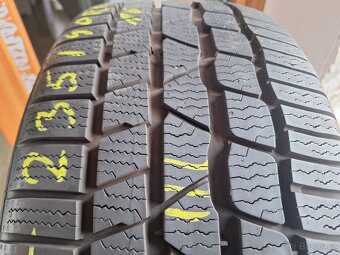 Prodám zimní pneu 235/40/18 Continental - 2