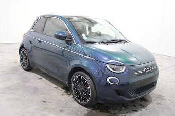 Fiat 500 elektrika 54tkm 2022 havarovaný - 2