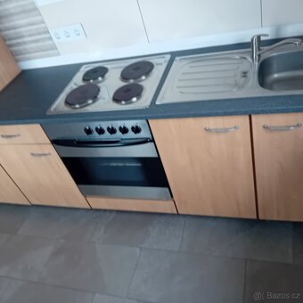 Kuchyňská linka se spotřebiči - 2