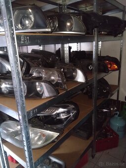 Přední, Zadní světlo BMW - 2