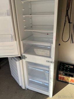 Whirpool Vestavěná lednice s mrazákem - 2