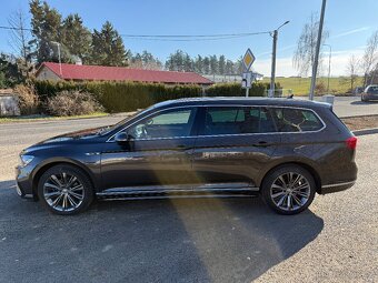 VW Passat 2.0TSi 140kW R-line Panorama - 2