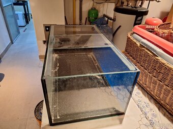 Prodám akvarium 153 litrů - 2