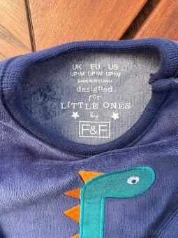 Dupačky s dinosaurem - 2