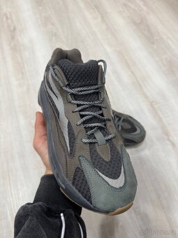 Yeezy boost 700 geode - 45 1/3 - 2