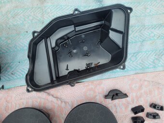 Audi 80 Avant zadní repro + kabely - 2