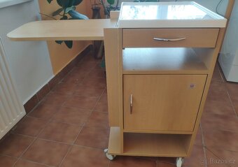 Noční stolek ke zdravotní posteli - 2