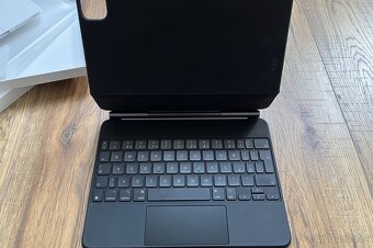 Apple Magic Keyboard pro iPad Pro 11" / iPad Air 10,9" [CZ - 2