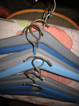 Retro porcelan, raminka a zaluzie - 2