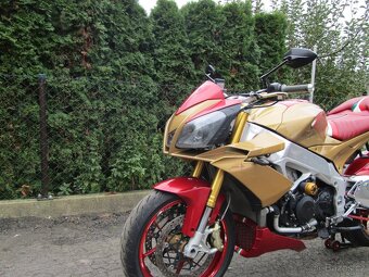 Aprilia Tuono V4 - 2